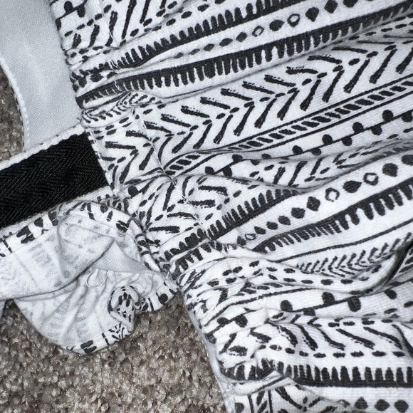 Bonnie Jean size 6 two piece ruffle/tassel outfit black & white - Picture 7 of 7